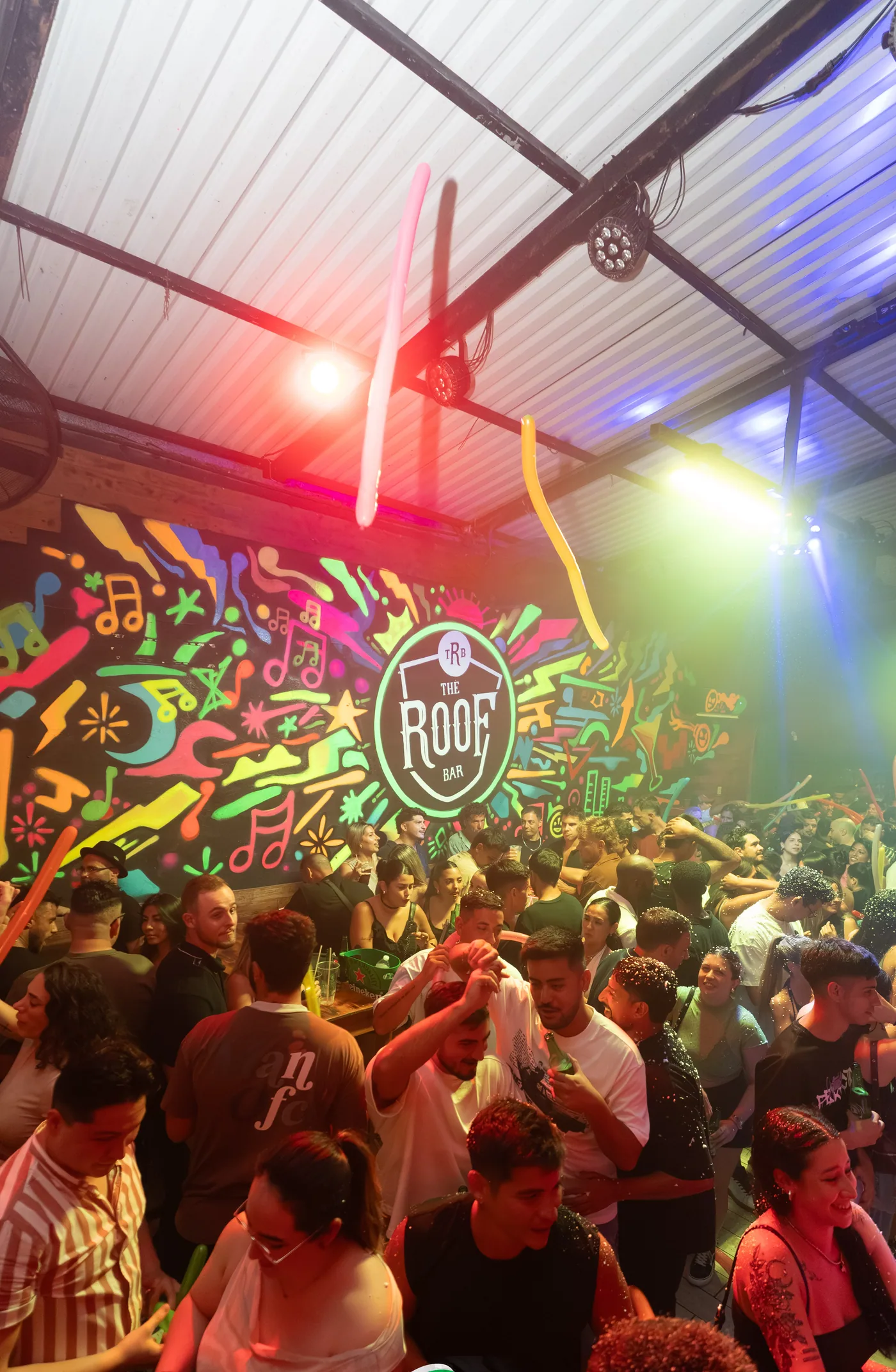 Una noche en The Roof